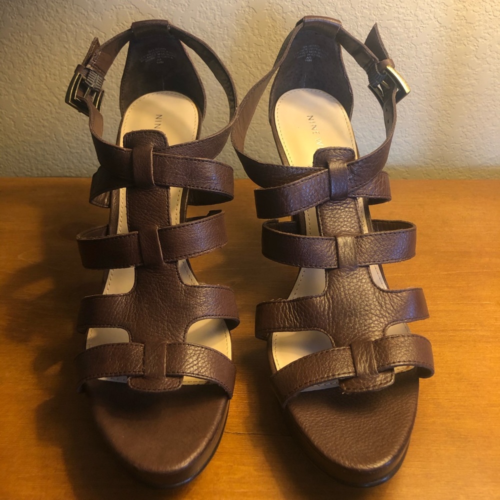 Brown leather Nine West heels